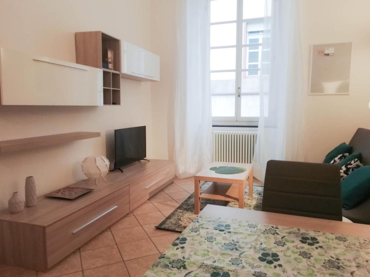 Mistrangelohome 3 - Appartamento In Pieno Centro سافونا المظهر الخارجي الصورة