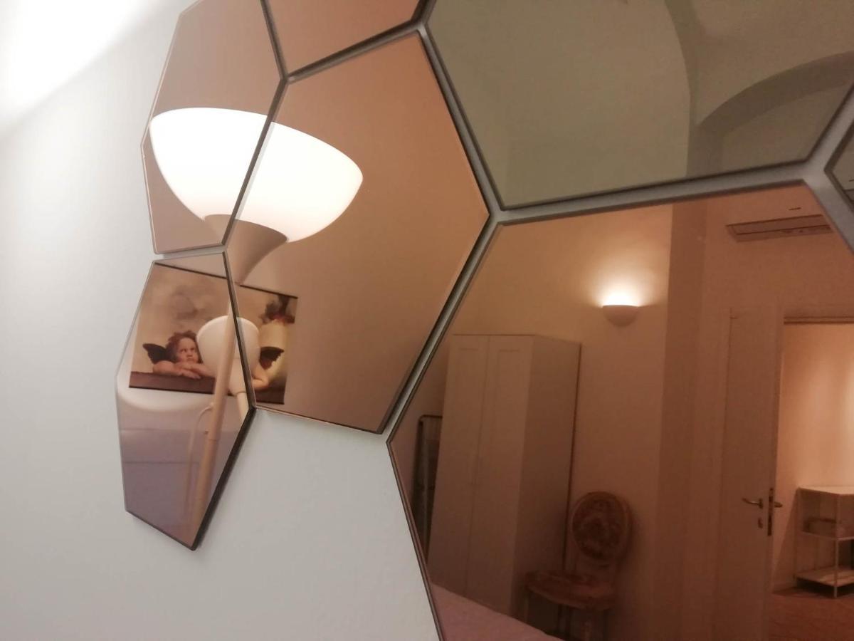 Mistrangelohome 3 - Appartamento In Pieno Centro سافونا المظهر الخارجي الصورة