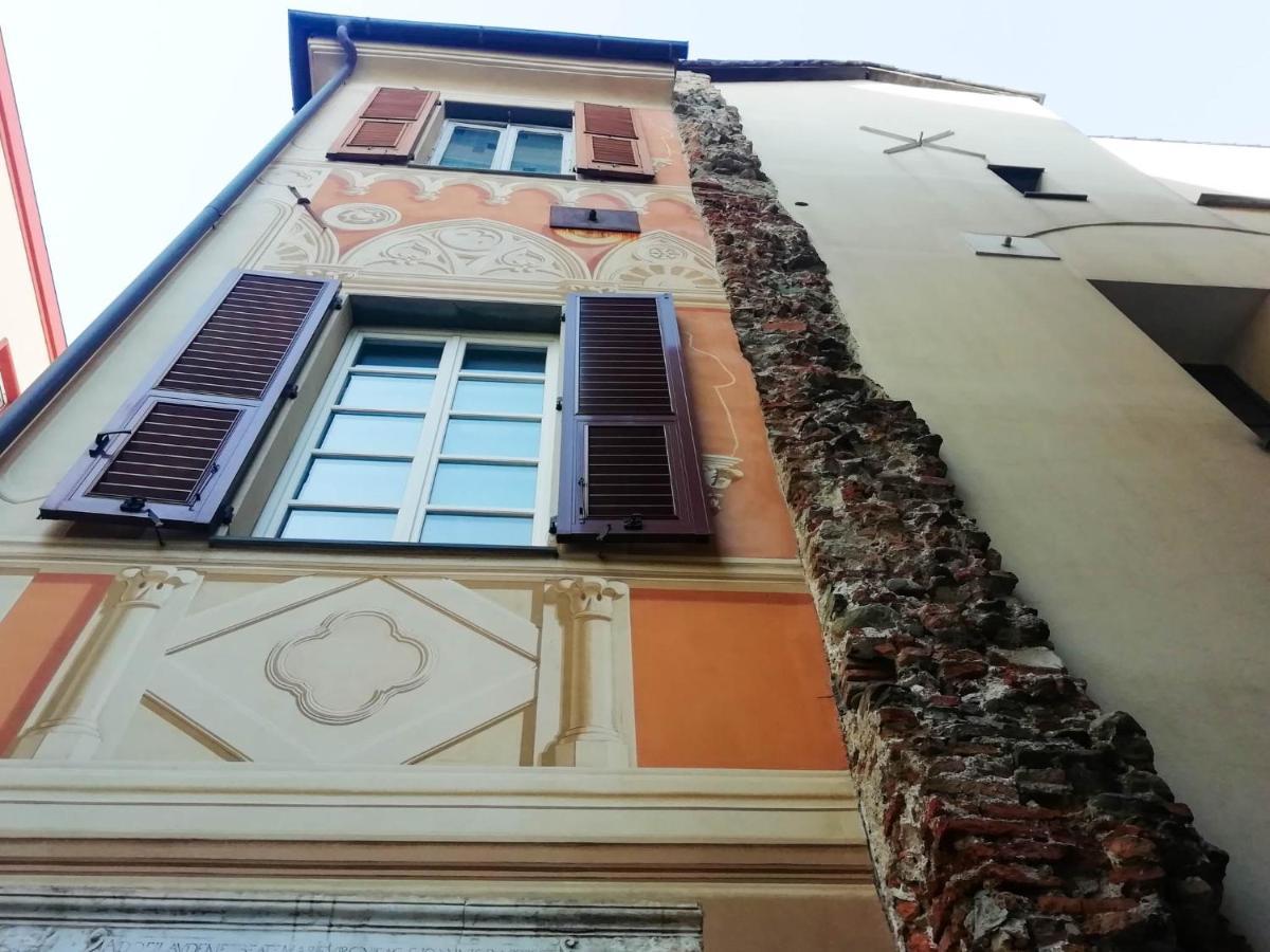 Mistrangelohome 3 - Appartamento In Pieno Centro سافونا المظهر الخارجي الصورة