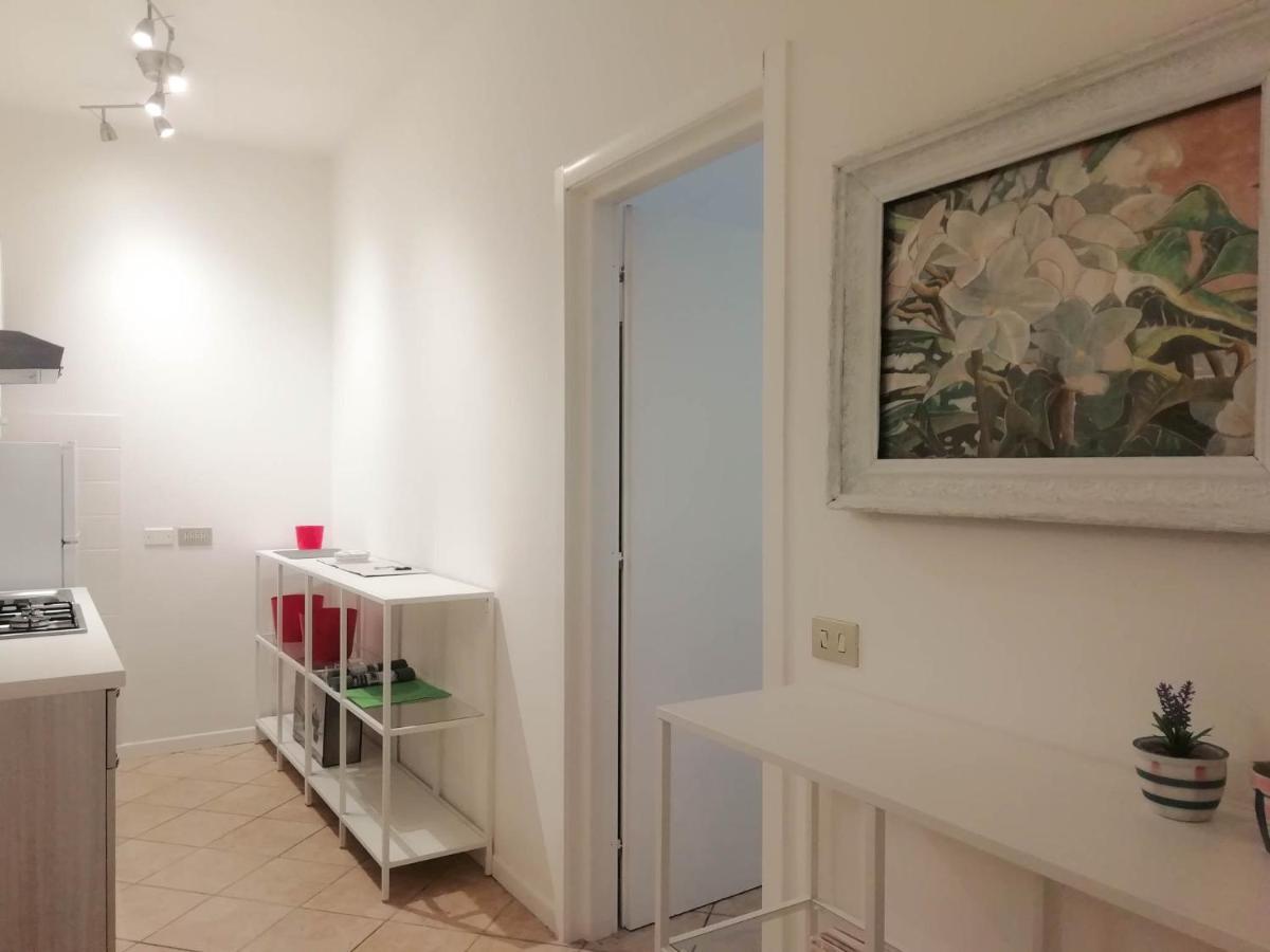 Mistrangelohome 3 - Appartamento In Pieno Centro سافونا المظهر الخارجي الصورة