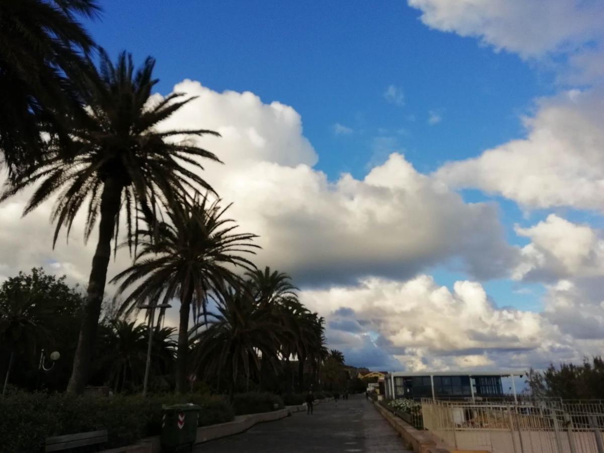 Mistrangelohome 3 - Appartamento In Pieno Centro سافونا المظهر الخارجي الصورة